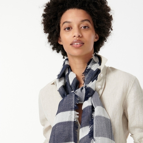 J. CREW Navy and White Fringe Trim Scarf - Picture 1 of 1